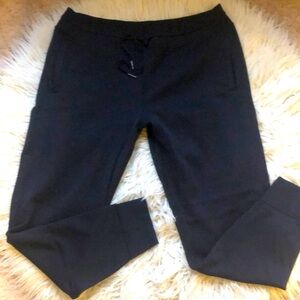 Lululemon black joggers
